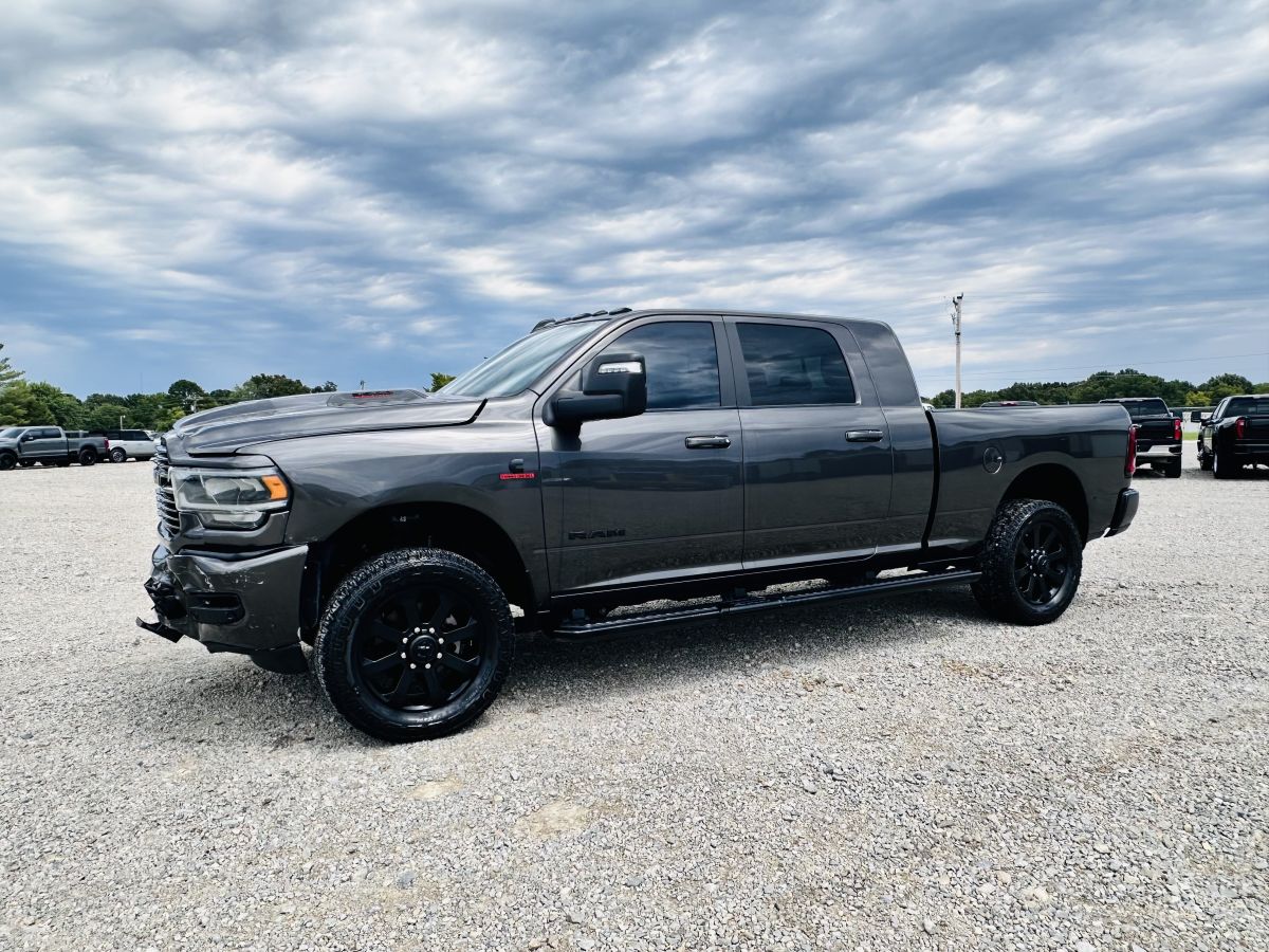 2023 RAM Ram 3500 Pickup Laramie - Photo 3