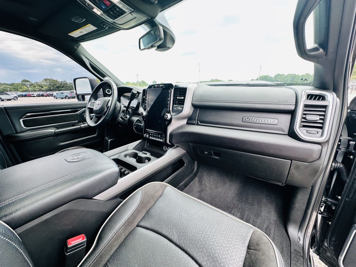 2023 RAM Ram 3500 Pickup Laramie - Photo 17