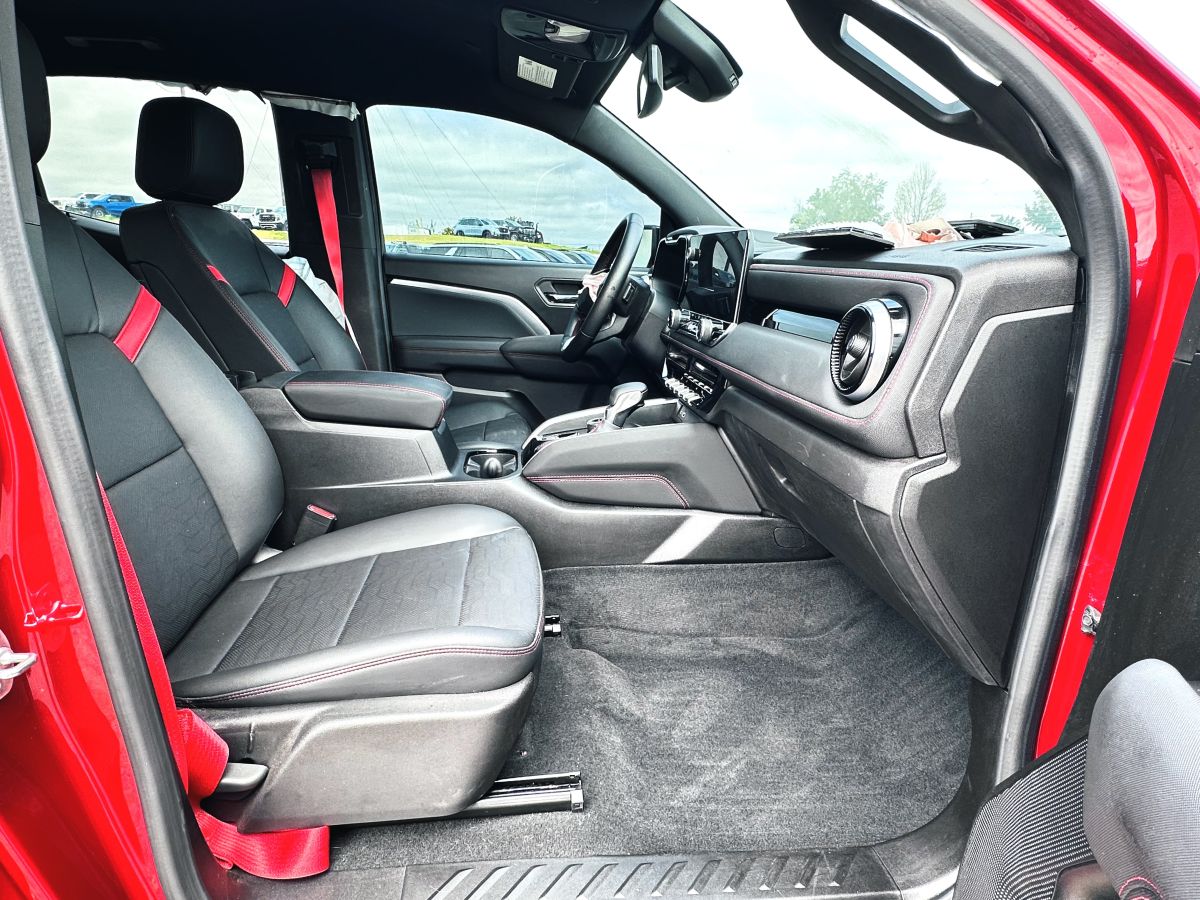 2024 Chevrolet Colorado Z71 - Photo 15