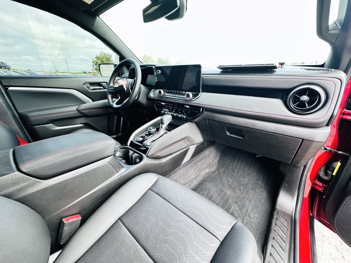 2024 Chevrolet Colorado Z71 - Photo 17