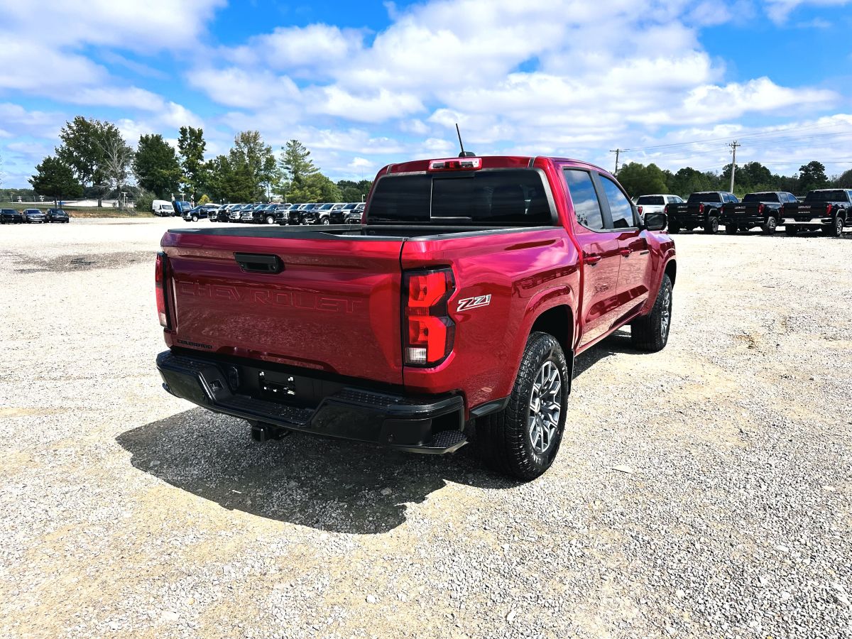 2024 Chevrolet Colorado Z71 - Photo 6