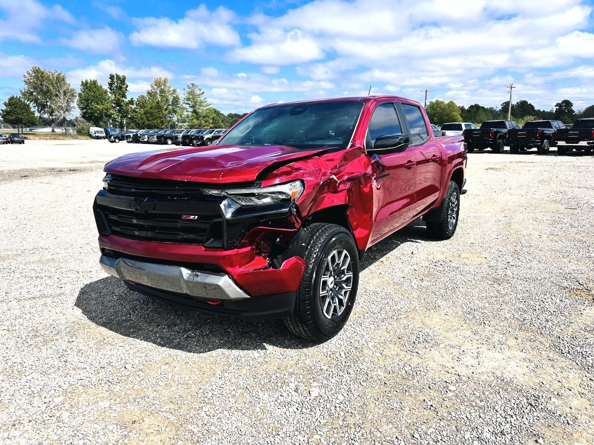 2024 Chevrolet Colorado Z71 - Photo 8