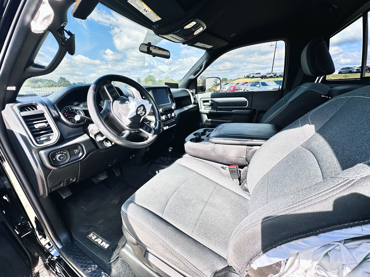2022 RAM Ram 2500 Pickup Tradesman - Photo 17