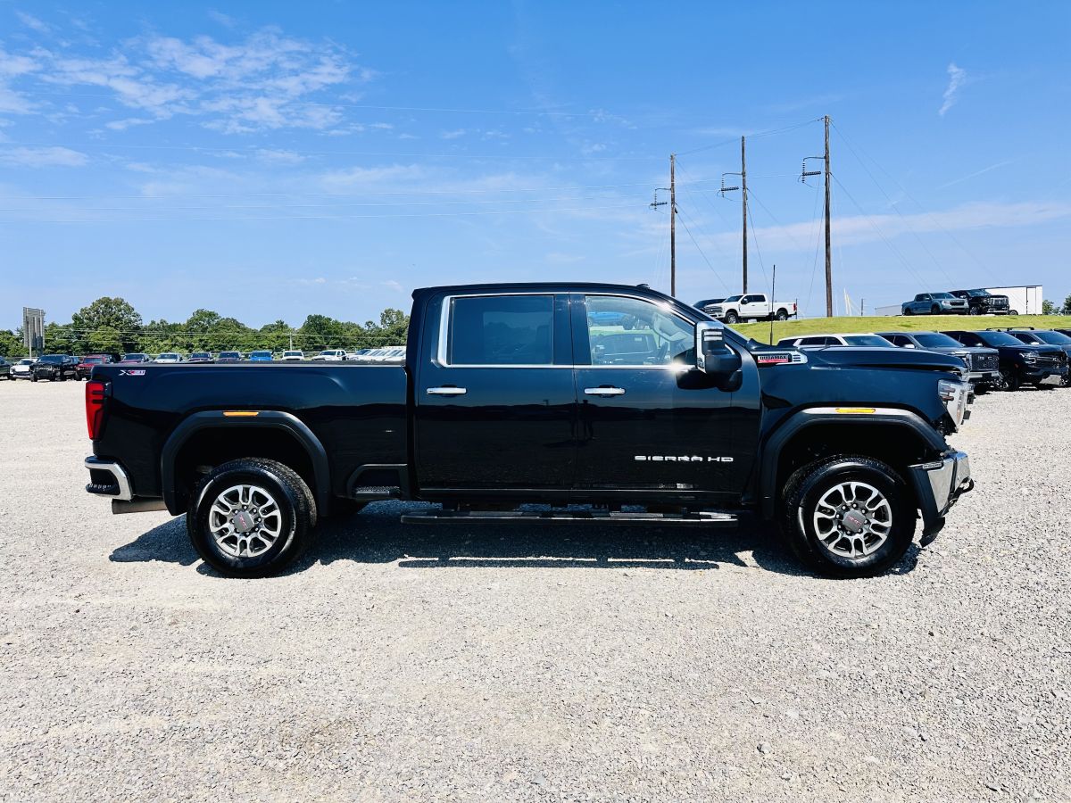 2024 GMC Sierra 2500HD SLT - Photo 9